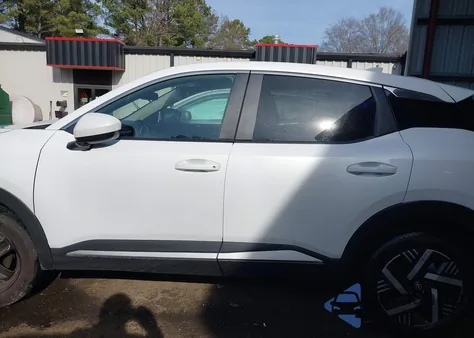 2025 Nissan Kicks Sv Fwd z USA, uszkodzony, nr VIN 3N8AP6CA1SL395596